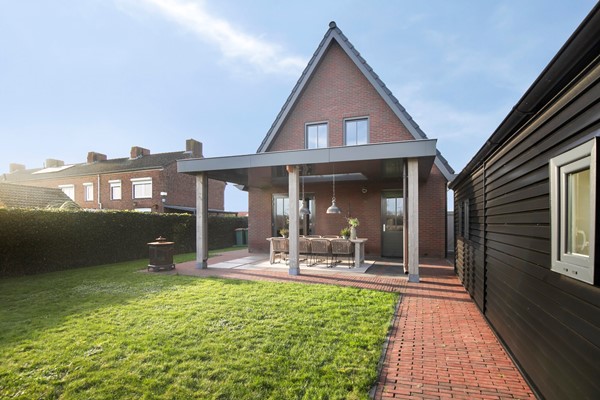 Foto - Te koop: Vrijstaand, instapklaar en prachtig uitzicht!