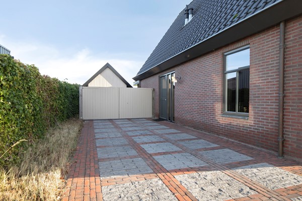 Foto - Te koop: Vrijstaand, instapklaar en prachtig uitzicht!