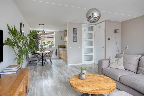 Foto - Te koop: Fijne eindwoning op een toplocatie