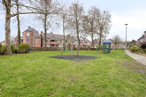 Foto - Te koop: Fijne eindwoning op een toplocatie