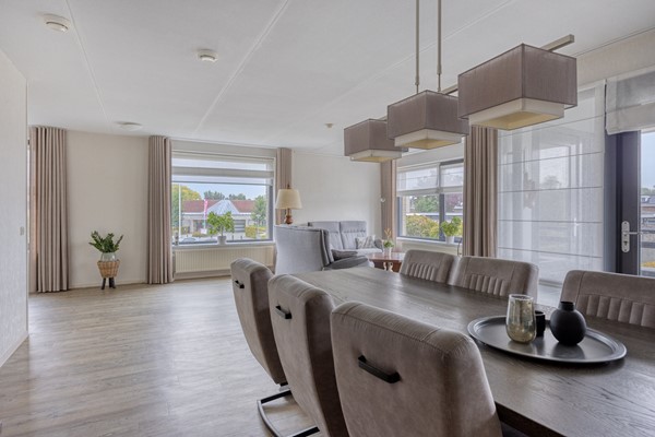 Foto - Te koop: Licht, ruimte en comfortabel wonen in het gemoedelijke Klundert
