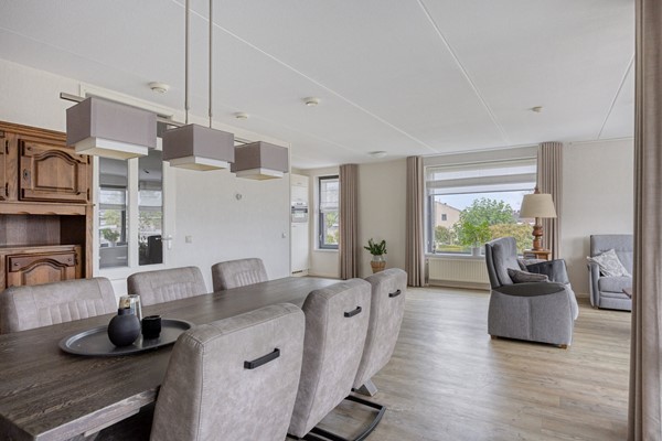 Foto - Te koop: Licht, ruimte en comfortabel wonen in het gemoedelijke Klundert
