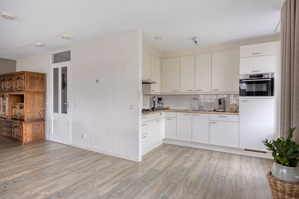 Foto - Te koop: Licht, ruimte en comfortabel wonen in het gemoedelijke Klundert
