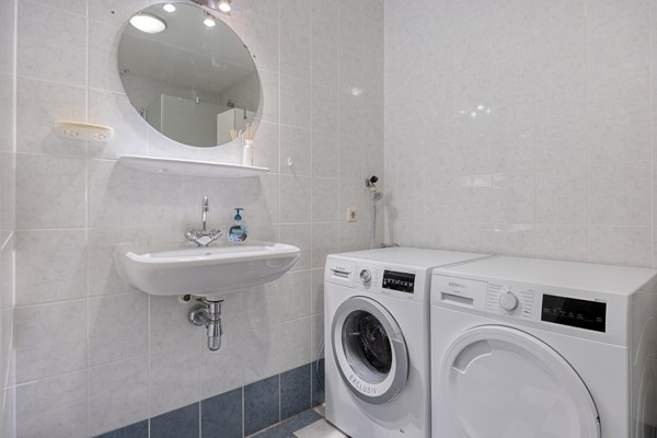 Foto - Te koop: Licht, ruimte en comfortabel wonen in het gemoedelijke Klundert
