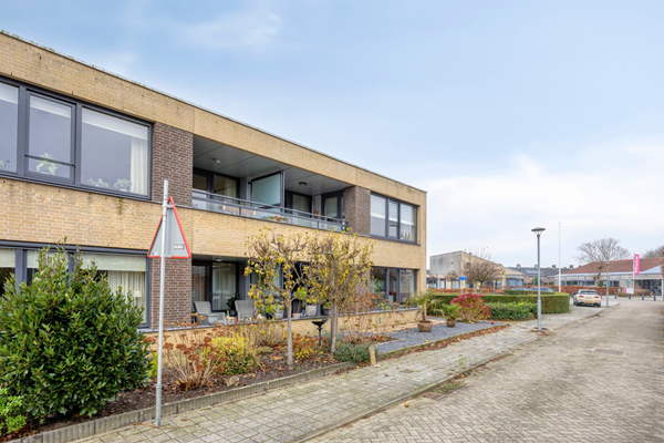 Foto - Te koop: Licht, ruimte en comfortabel wonen in het gemoedelijke Klundert
