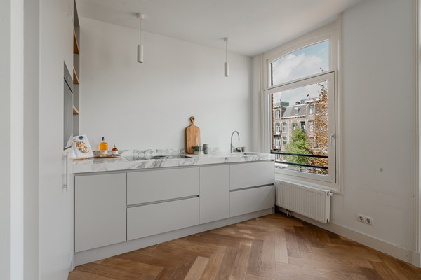 Medium property photo - Overtoom 459-2, 1054 LE Amsterdam