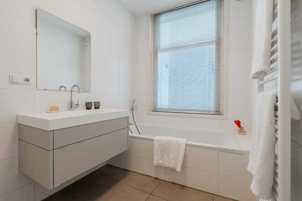 Medium property photo - Overtoom 459-2, 1054 LE Amsterdam