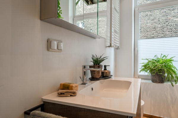 Medium property photo - Van Woustraat 16-2, 1073 LL Amsterdam
