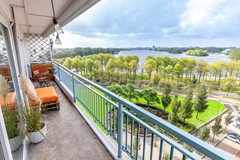 New for sale: Burgemeester Hogguerstraat 261, 1064 CP Amsterdam