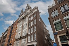 Nieuwezijds Voorburgwal 46-2 Amsterdam 01.jpg