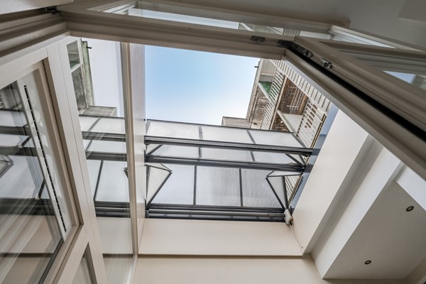 Medium property photo - Jacob van Lennepkade 398H, 1053 NM Amsterdam