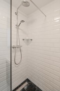 Under offer: Joan Melchior Kemperstraat 85-2, 1051 TL Amsterdam