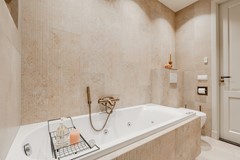 For sale: Reinier Claeszenstraat 41-3, 1056 WE Amsterdam