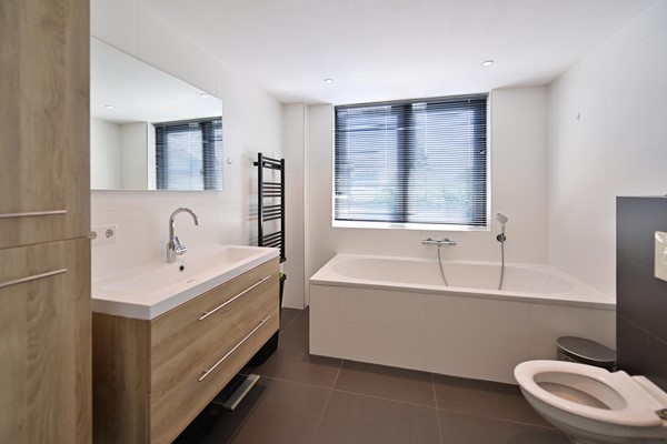 Medium property photo - Pieter de Hooghlaan 1, 1399 GA Muiderberg