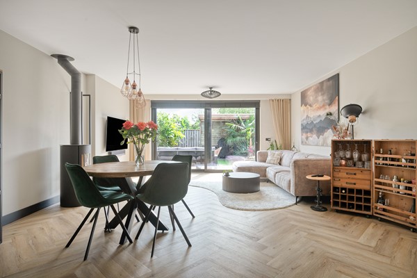 Medium property photo - Haydnplantsoen 76, 1323 EH Almere