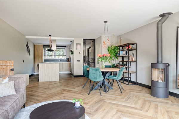 Medium property photo - Haydnplantsoen 76, 1323 EH Almere