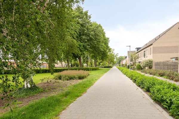 Medium property photo - Haydnplantsoen 76, 1323 EH Almere