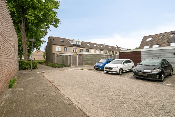 Medium property photo - Haydnplantsoen 76, 1323 EH Almere