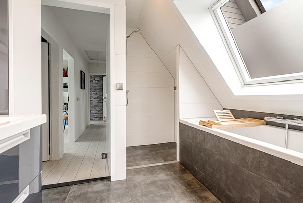 Medium property photo - Beukenhof 217, 8212 EK Lelystad