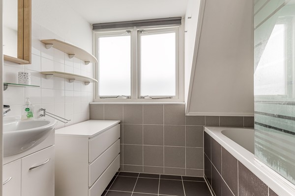 Medium property photo - Lemmerstraat 40, 8244 DK Lelystad