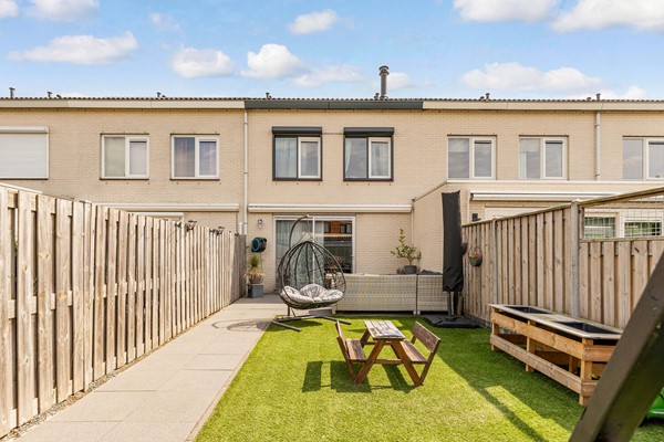 Medium property photo - Vijfherenlanden 34, 8245 BA Lelystad