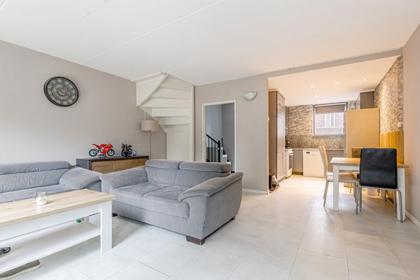 Verkocht onder voorbehoud: De Stelling 11 15, 8232ED Lelystad