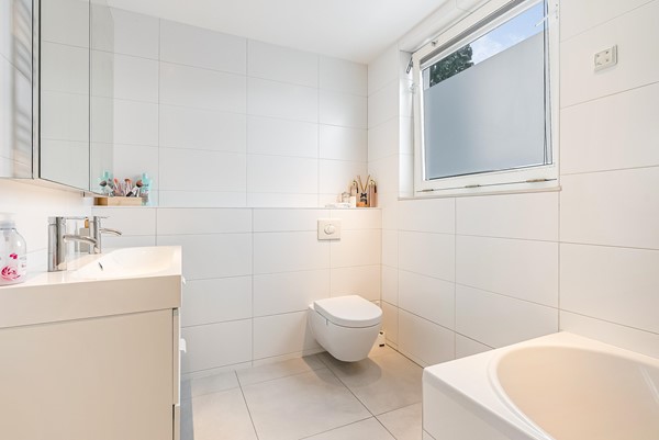 Medium property photo - Antillenweg 16, 1339 KE Almere