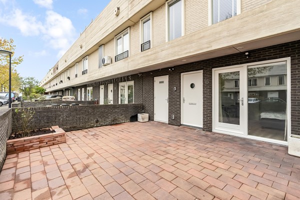 Medium property photo - Antillenweg 16, 1339 KE Almere