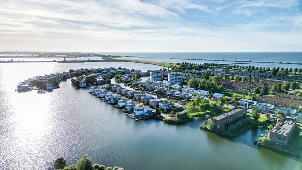Medium property photo - Lemmerstraat 131, 8244 DJ Lelystad