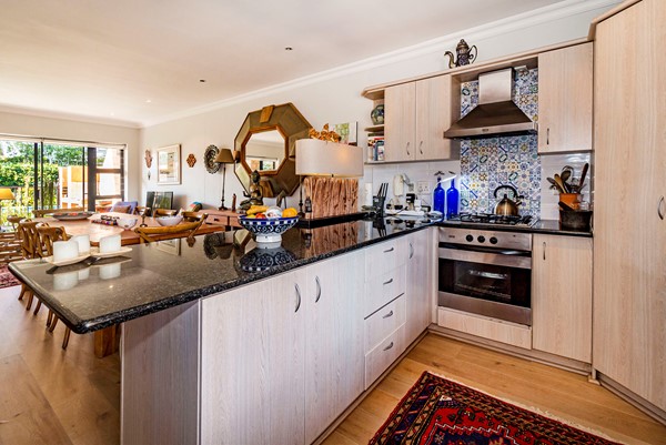 Medium property photo - Haarlem Street 5, 7130 Cape Town