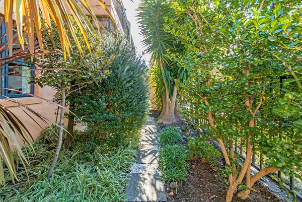 Medium property photo - Haarlem Street 5, 7130 Cape Town