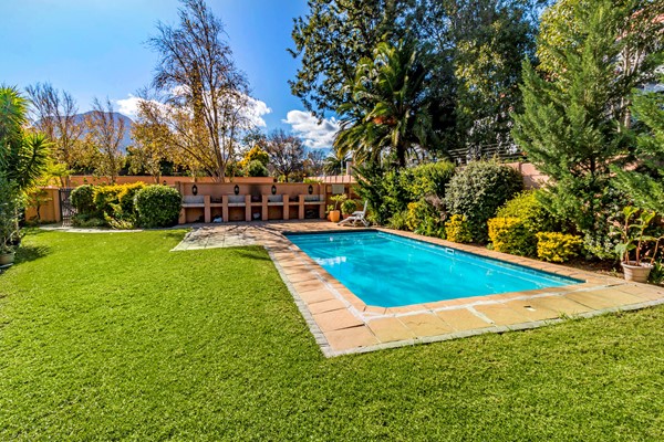 Medium property photo - Haarlem Street 5, 7130 Cape Town