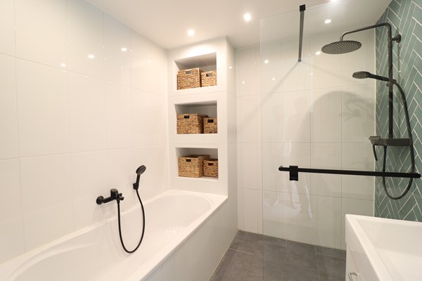 Medium property photo - De Kempenaerstraat 58-2, 1051 CR Amsterdam