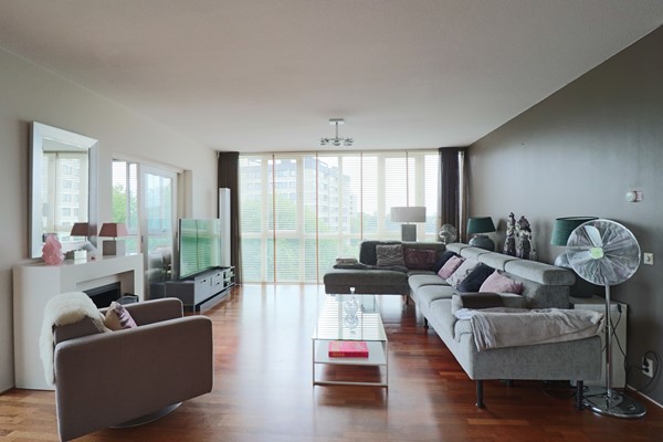 Medium property photo - Oeverpad, 1068 PM Amsterdam