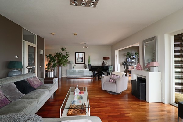 Medium property photo - Oeverpad, 1068 PM Amsterdam