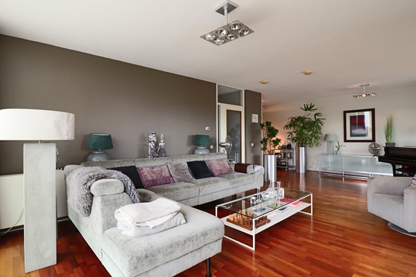 Medium property photo - Oeverpad 589, 1068 PM Amsterdam