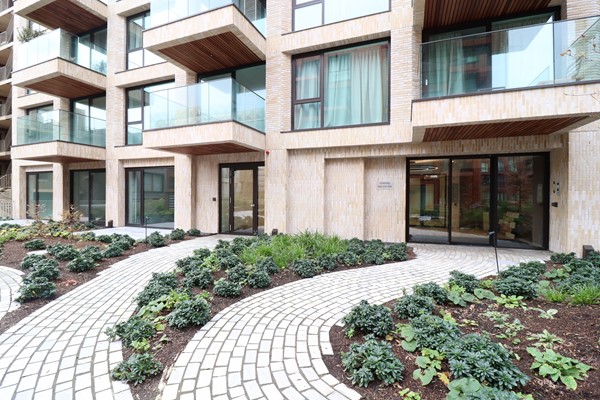 private-rentals for rent on Grasweg 360