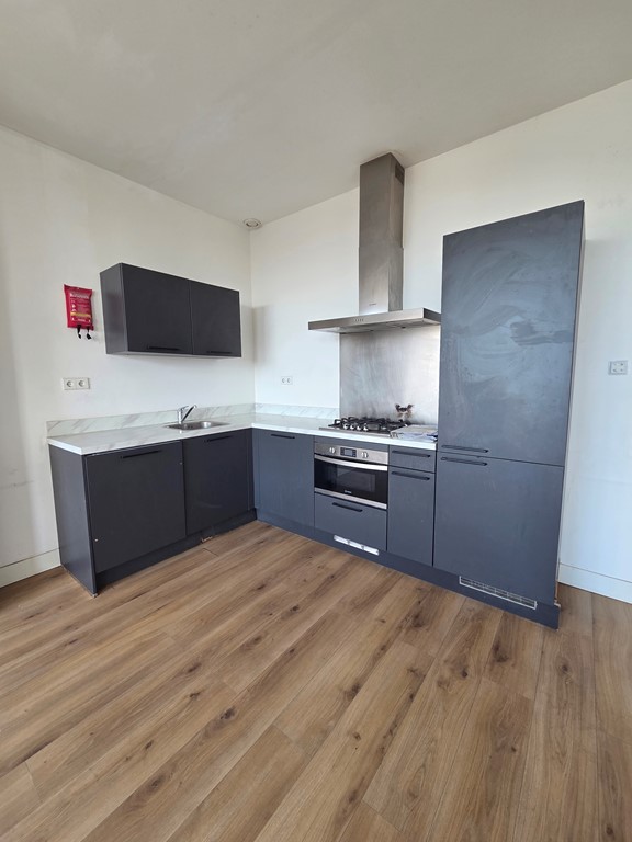 Appartement te huur: Schiedamseweg 108A03, Rotterdam