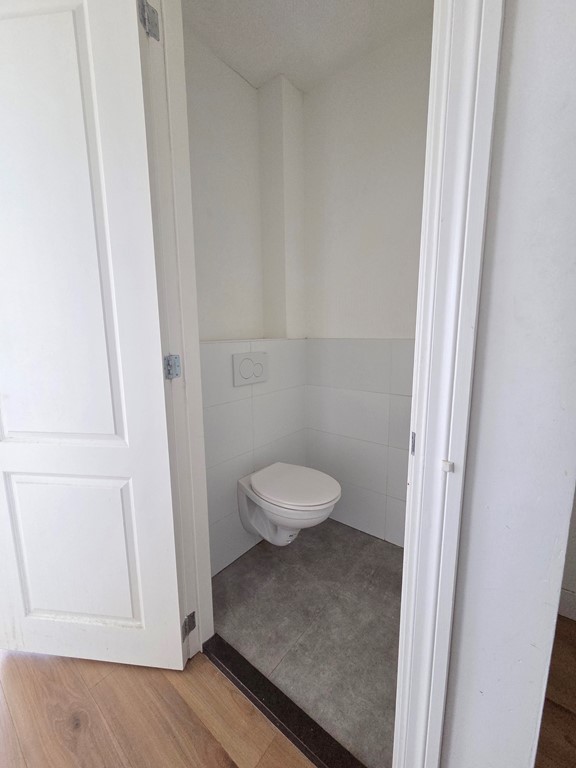 Appartement te huur: Schiedamseweg 108A03, Rotterdam