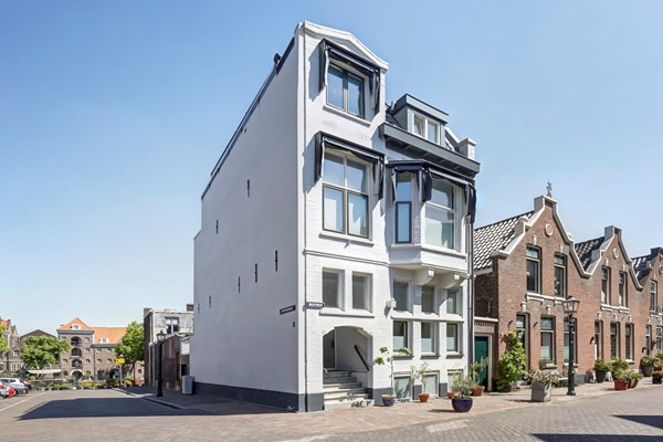 Verkocht: Ruime en unieke woning in hartje centrum Schiedam