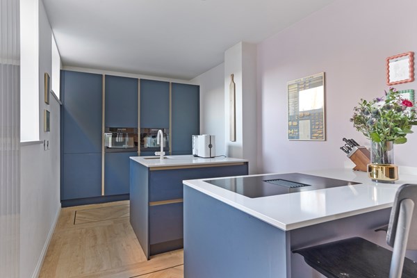 Medium property photo - Claes de Vrieselaan 38B, 3021 JR Rotterdam