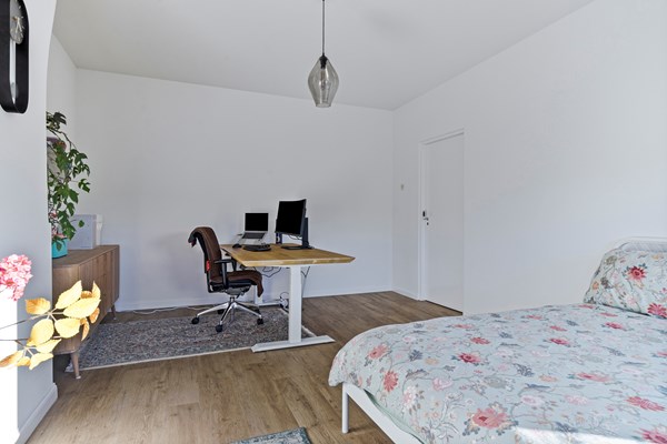 Medium property photo - Claes de Vrieselaan 38B, 3021 JR Rotterdam