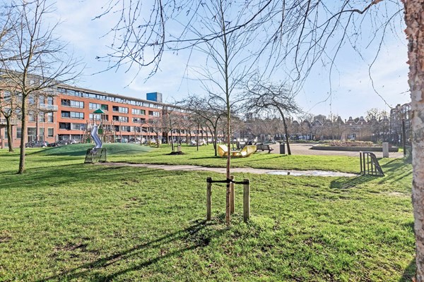 Medium property photo - Claes de Vrieselaan 38B, 3021 JR Rotterdam