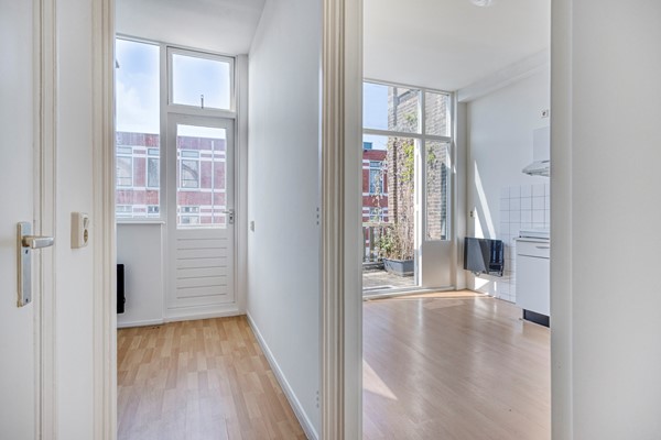Medium property photo - Blommersdijkselaan 30C, 3036 ND Rotterdam