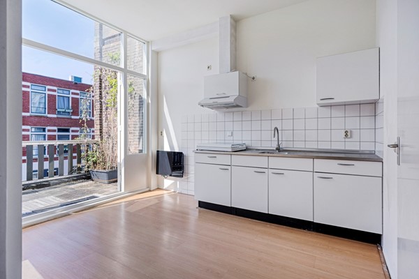 Medium property photo - Blommersdijkselaan 30C, 3036 ND Rotterdam