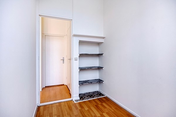 Medium property photo - Blommersdijkselaan 30C, 3036 ND Rotterdam