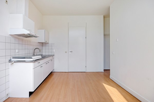 Medium property photo - Blommersdijkselaan 30C, 3036 ND Rotterdam