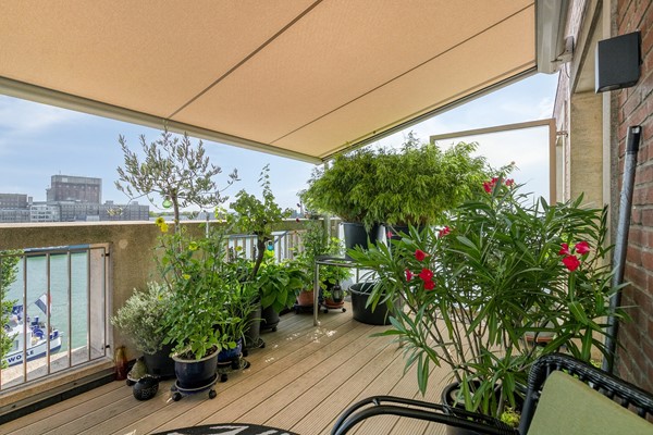 Medium property photo - Maashavenkade 169, 3072 ES Rotterdam