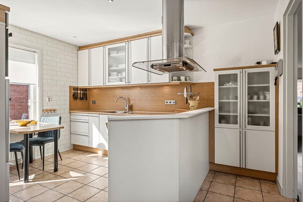 Medium property photo - Oude Velperweg 4, 6824 HD Arnhem