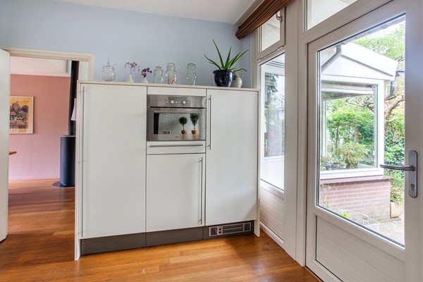 Medium property photo - De Savornin Lohmanlaan 2, 6823 BG Arnhem